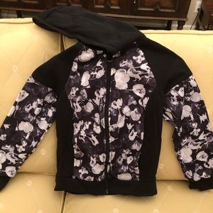 ✳️ 3 for 💲2️⃣4️⃣ ✳️  Girls Champion Black/White Zip-Up Hoodie